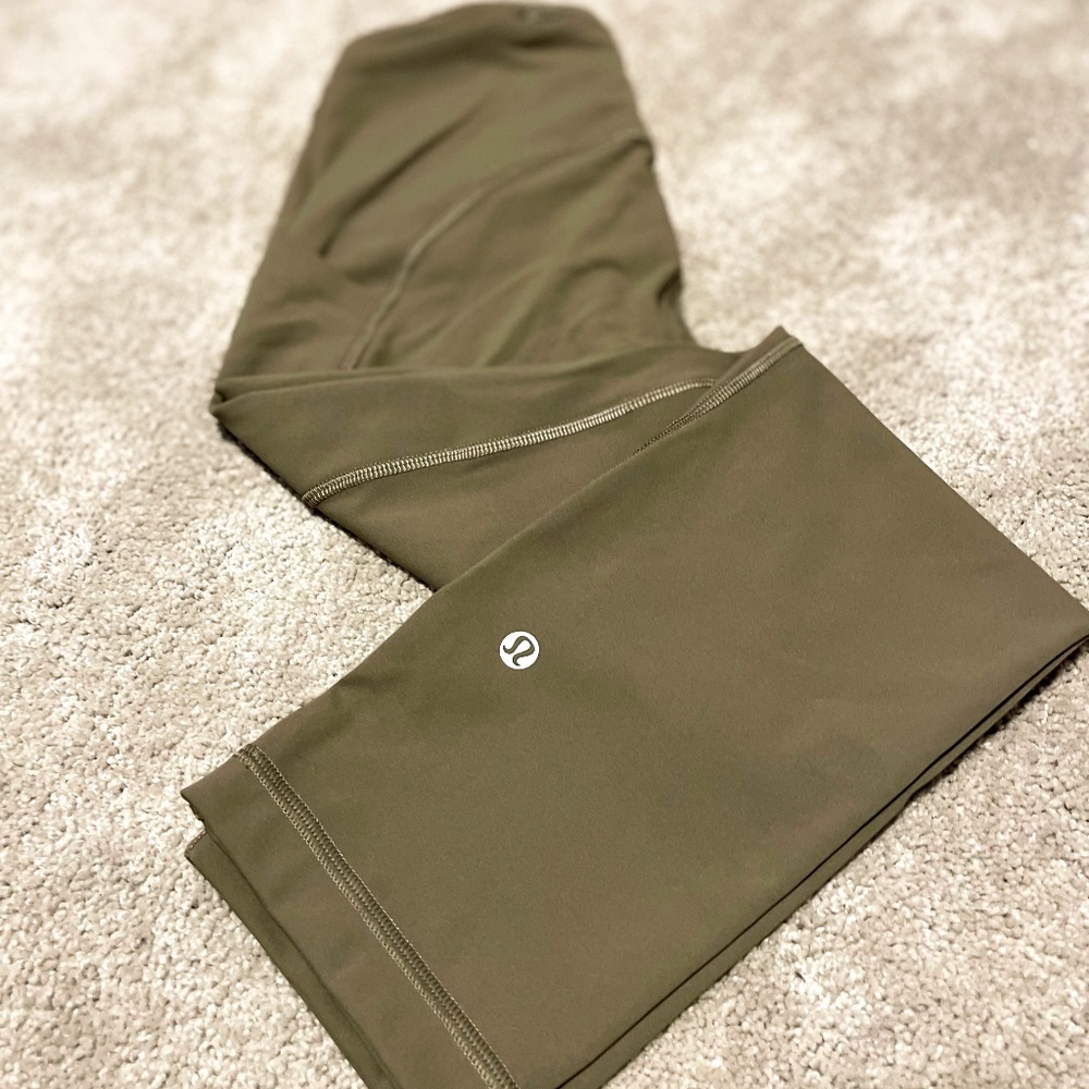 Lululemon High Rise 23" Leggins